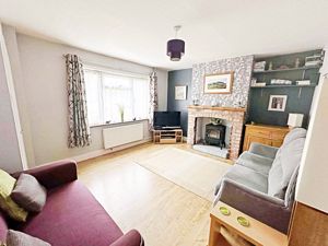 Lounge- click for photo gallery